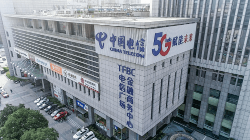 华为陕西手机专卖店
:5G + Wi-Fi + IoT三网融合，开辟企业无线新蓝海