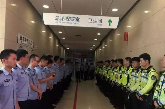 华为手机偶尔打不进来
:24岁辅警被撞牺牲第二天，杭州街头一幕让人愤怒：惨痛教训还不够吗